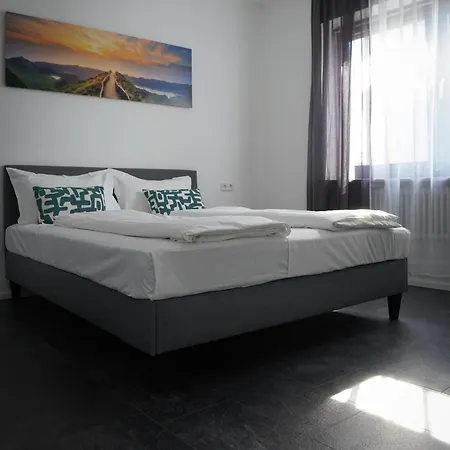 Aparthotel Space *